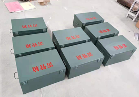 宛城炸药箱和雷管箱一般是怎么存放的？